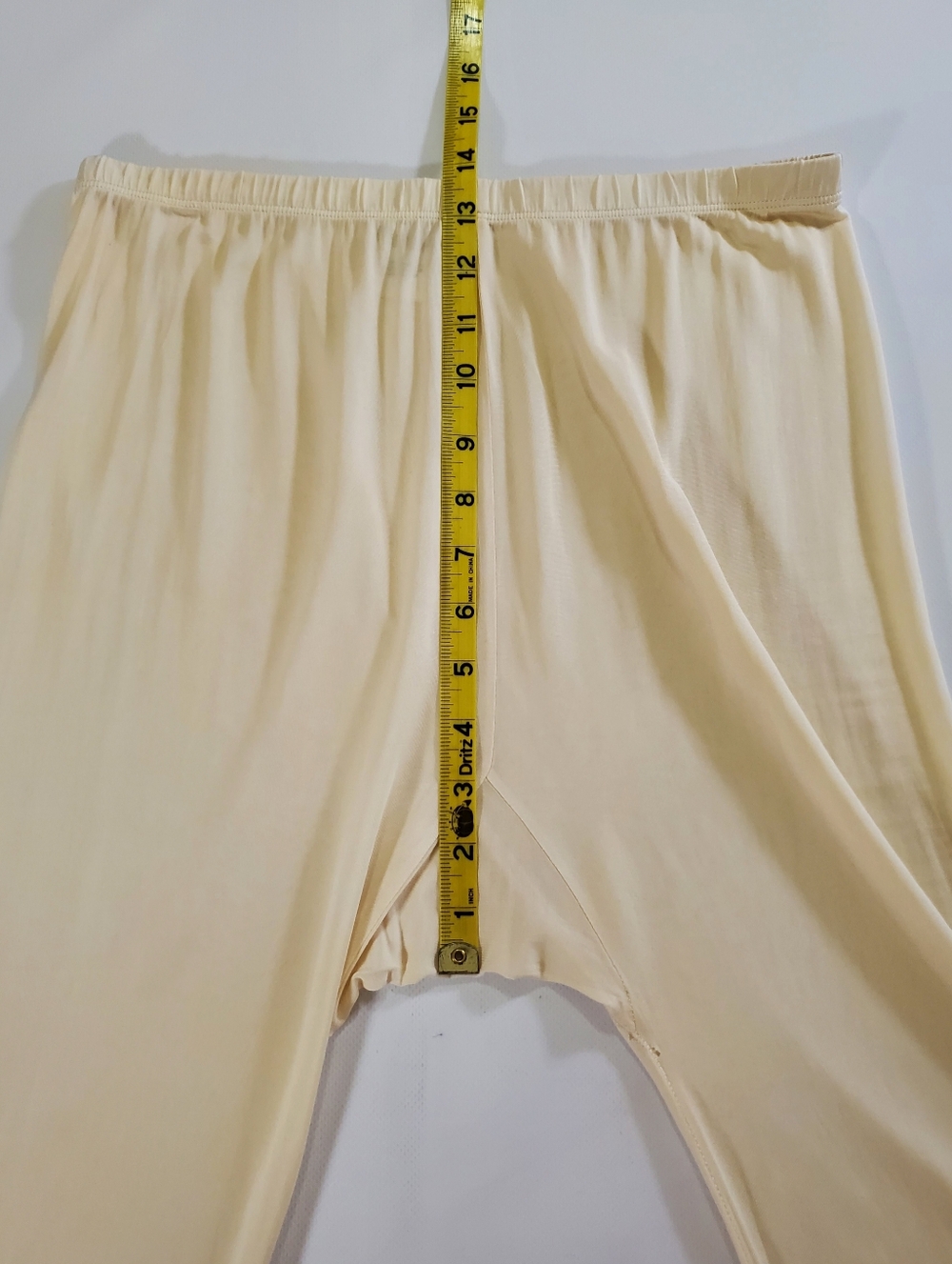 2651 * WinterSilks Silk Capri Crop Pants Cream Base Layer Pajamas Size L - Picture 7 of 11